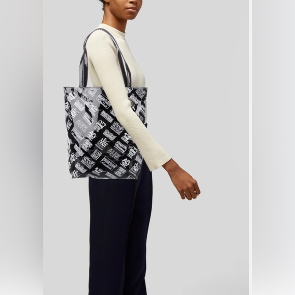 ALEXANDER WANG SOUVENIR CAPSULE Tote Bag Large Logo Varnished Panel $450 NWT - Picture 4 of 14